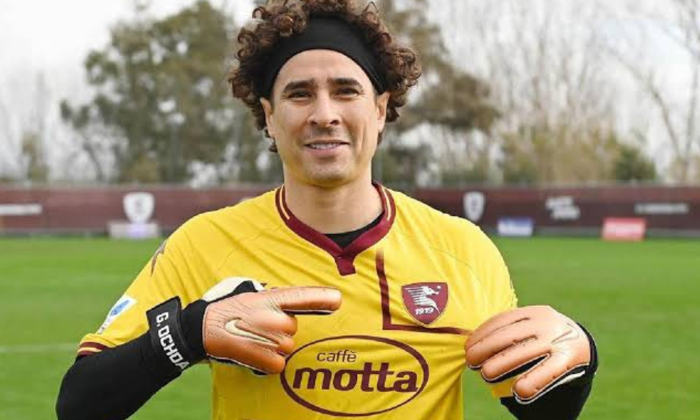 GUILLERMO OCHOA 30 MAYO