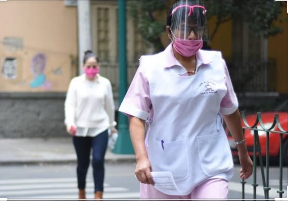 Mujeres emprendedoras, de trabajo doméstico y turístico son las más afectadas. 