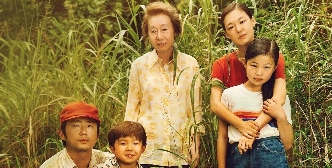 Steven Yeun y Yun Jung hacen his Steven Yeun y Yun Jung hacen his