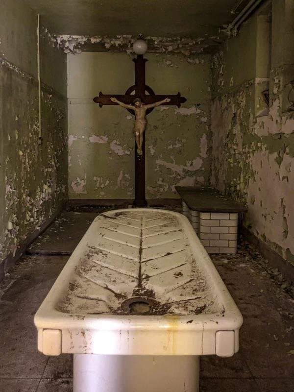 ¿La antigua morgue? https://t.c