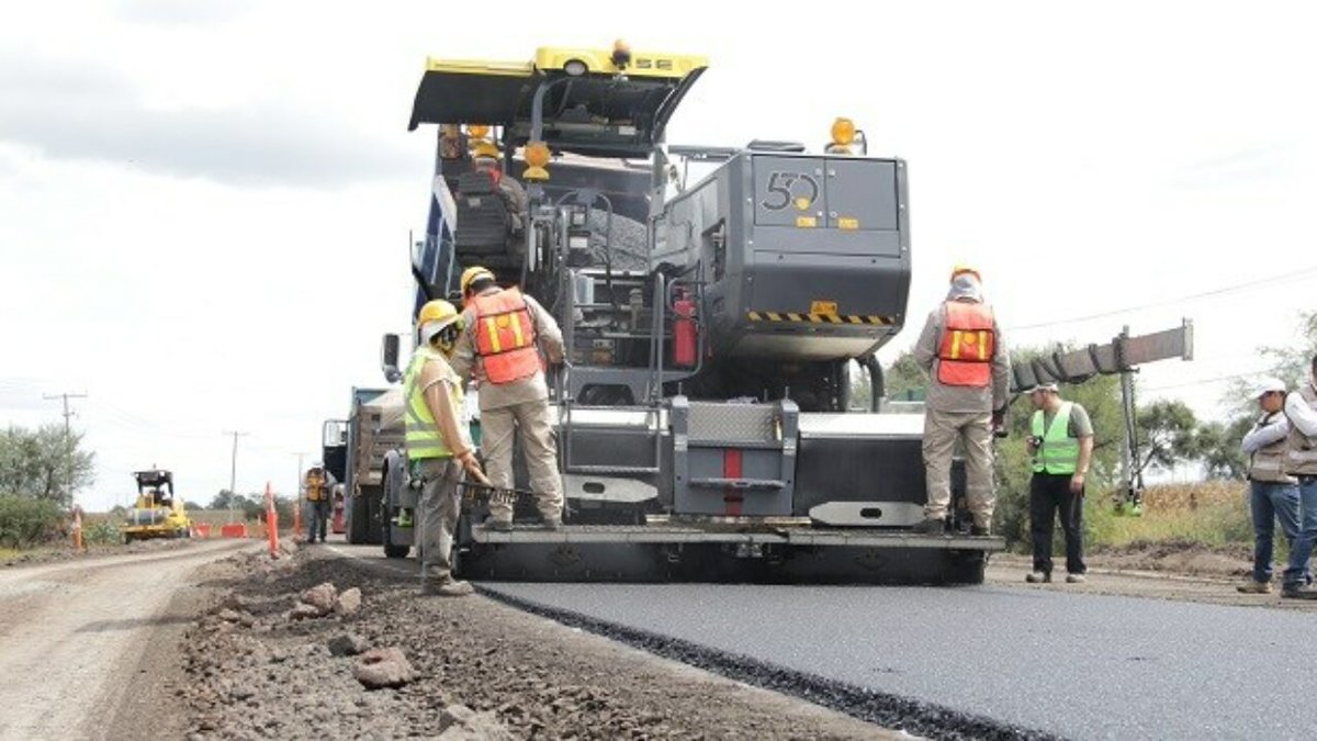La primer carretera de asfalto c